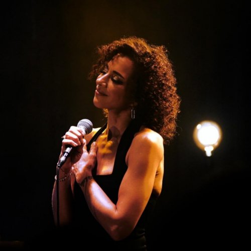 Es könnte nicht besser sein - Nadja Benaissa